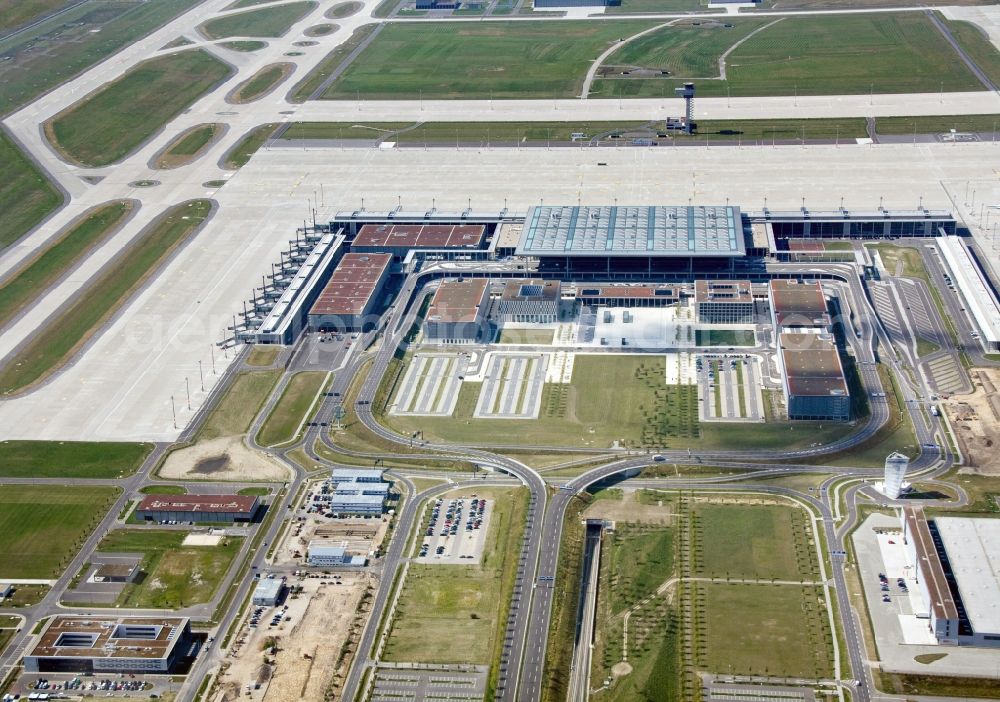 Schönefeld from the bird's eye view: Site of the new airport BER / BBI AIRPORT BERLIN BRANDENBURG Willi Brandt in Schönefeld in Brandenburg. The new terminal is in the south of the airport Berlin -Schoenefeld quality built