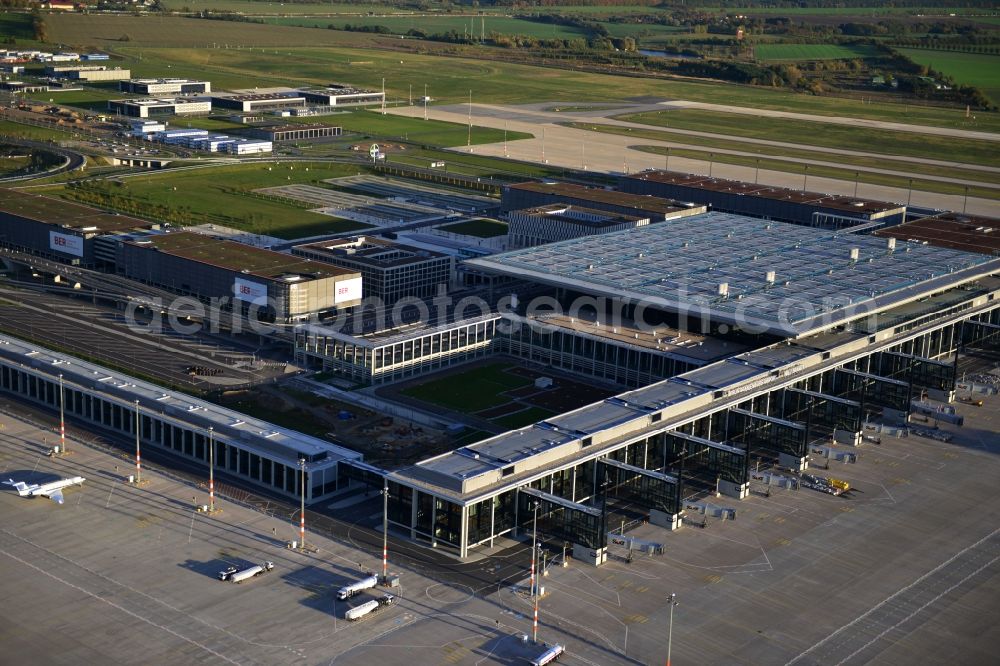 Schönefeld from the bird's eye view: Site of the new airport BER / BBI AIRPORT BERLIN BRANDENBURG Willi Brandt in Schönefeld in Brandenburg. The new terminal is in the south of the airport Berlin -Schoenefeld quality built