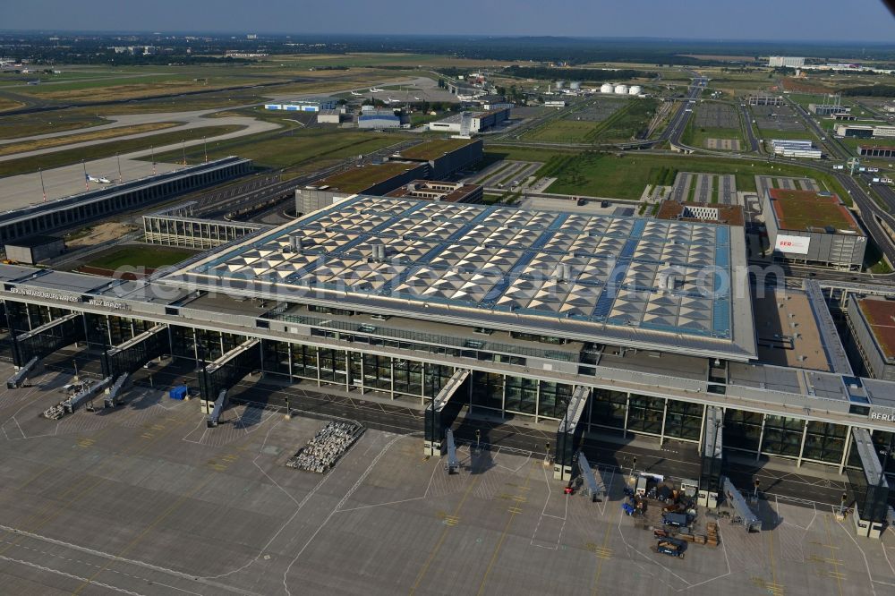 Aerial photograph Schönefeld - Site of the new airport BER / BBI AIRPORT BERLIN BRANDENBURG Willi Brandt in Schönefeld in Brandenburg. The new terminal is in the south of the airport Berlin -Schoenefeld quality built