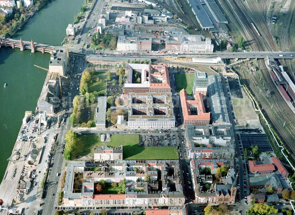 Aerial image Berlin - Friedrichshain - Gelände der Oberbaumcity am S-Bahnhof Warschauer Straße in Berlin - Friedrichshain.