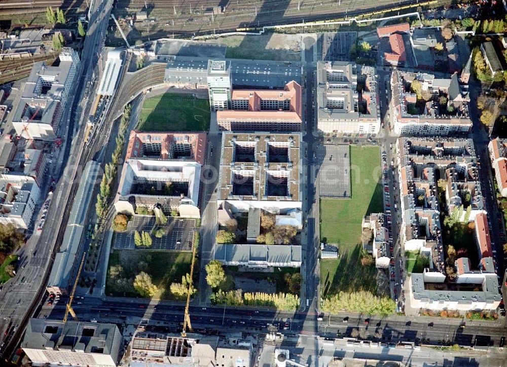 Aerial image Berlin - Friedrichshain - Gelände der Oberbaumcity am S-Bahnhof Warschauer Straße in Berlin - Friedrichshain.