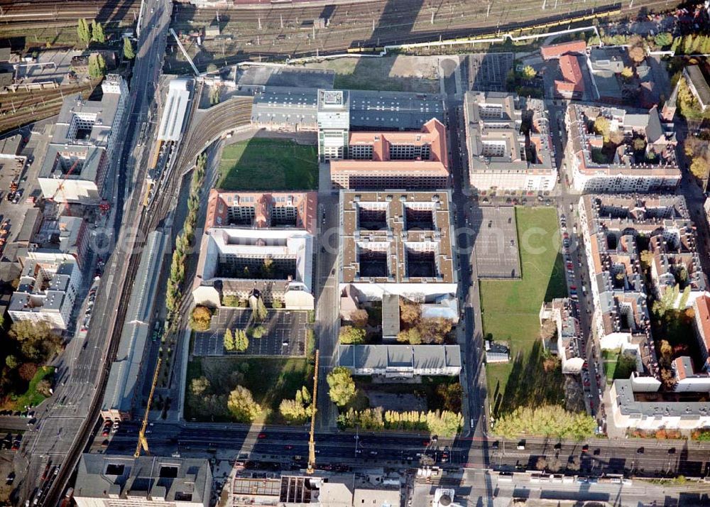 Aerial photograph Berlin - Friedrichshain - Gelände der Oberbaumcity am S-Bahnhof Warschauer Straße in Berlin - Friedrichshain.