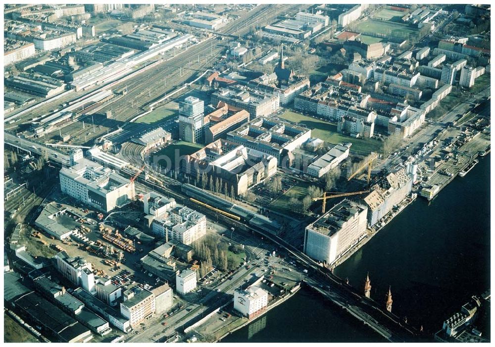 Berlin - Friedrichshain from above - Gelände der Oberbaumcity am S-Bahnhof Warschauer Straße in Berlin - Friedrichshain.