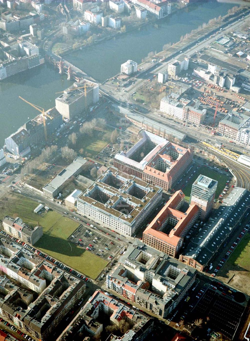 Berlin - Friedrichshain from above - Gelände der Oberbaumcity am S-Bahnhof Warschauer Straße in Berlin - Friedrichshain.