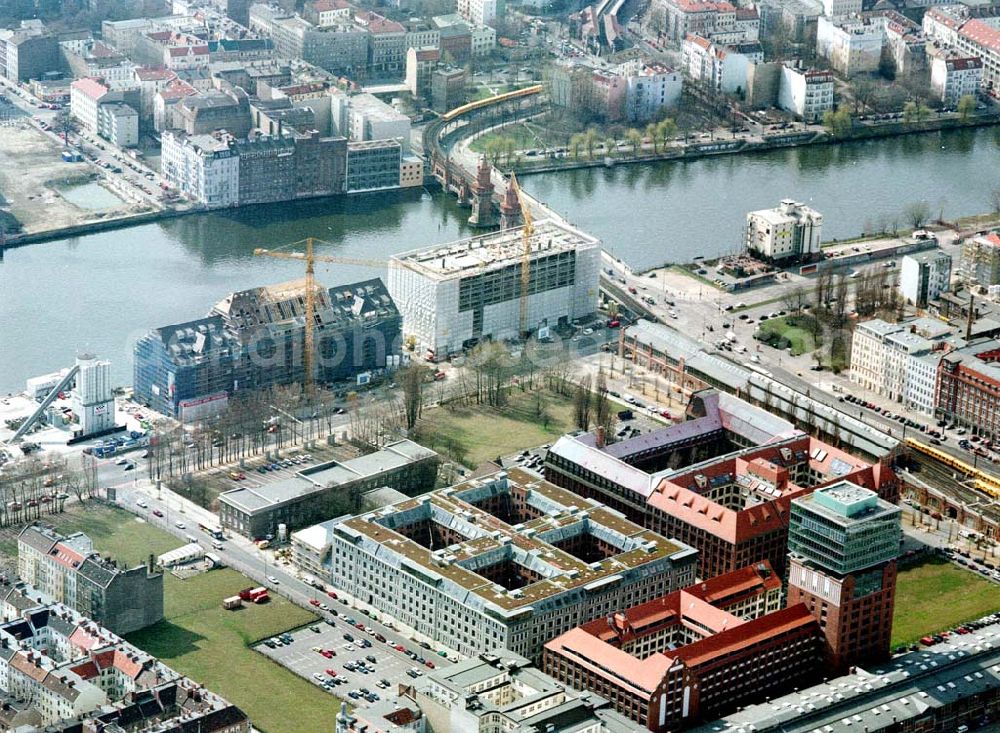 Aerial photograph Berlin - Friedrichshain - Gelände der Oberbaumcity am S-Bahnhof Warschauer Straße in Berlin - Friedrichshain.