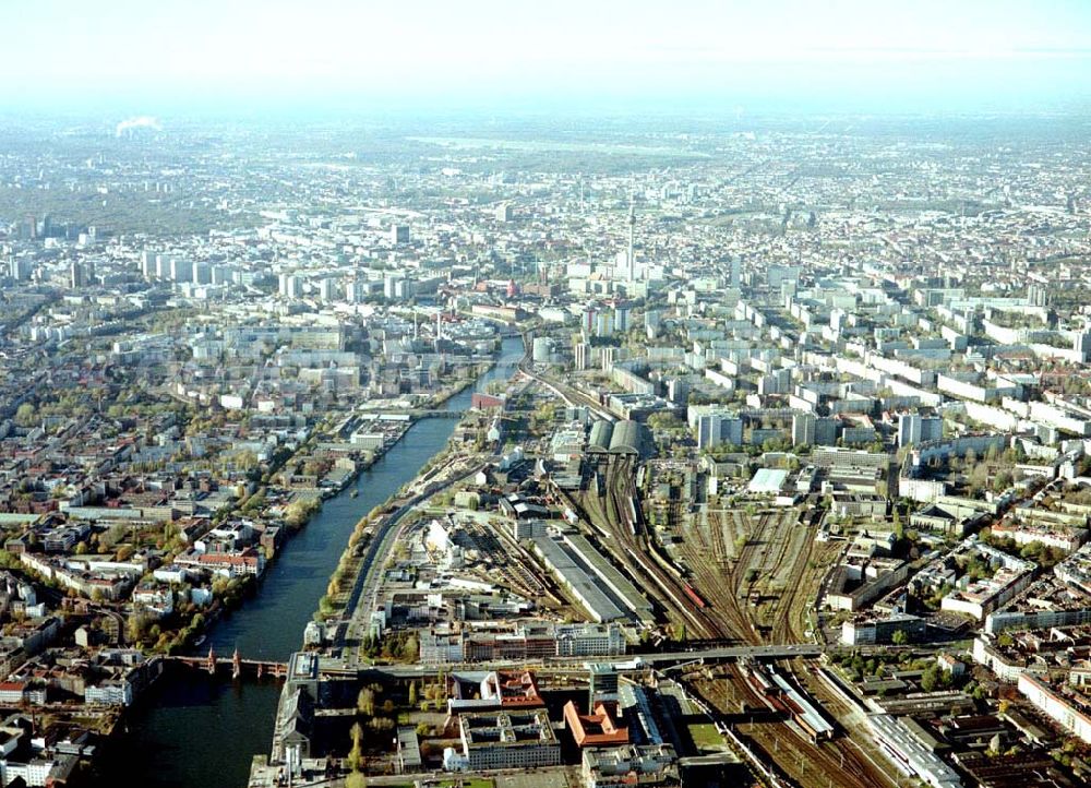 Aerial photograph Berlin - Friedrichshain - Gelände der Oberbaumcity am S-Bahnhof Warschauer Straße in Berlin - Friedrichshain.