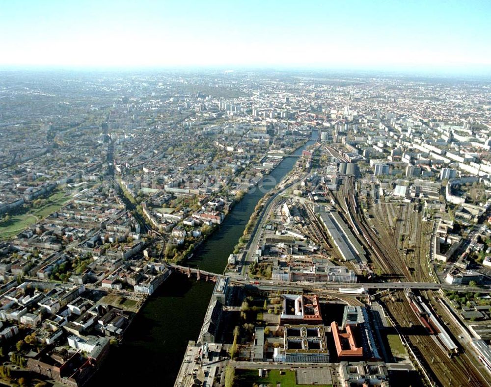 Aerial image Berlin - Friedrichshain - Gelände der Oberbaumcity am S-Bahnhof Warschauer Straße in Berlin - Friedrichshain.