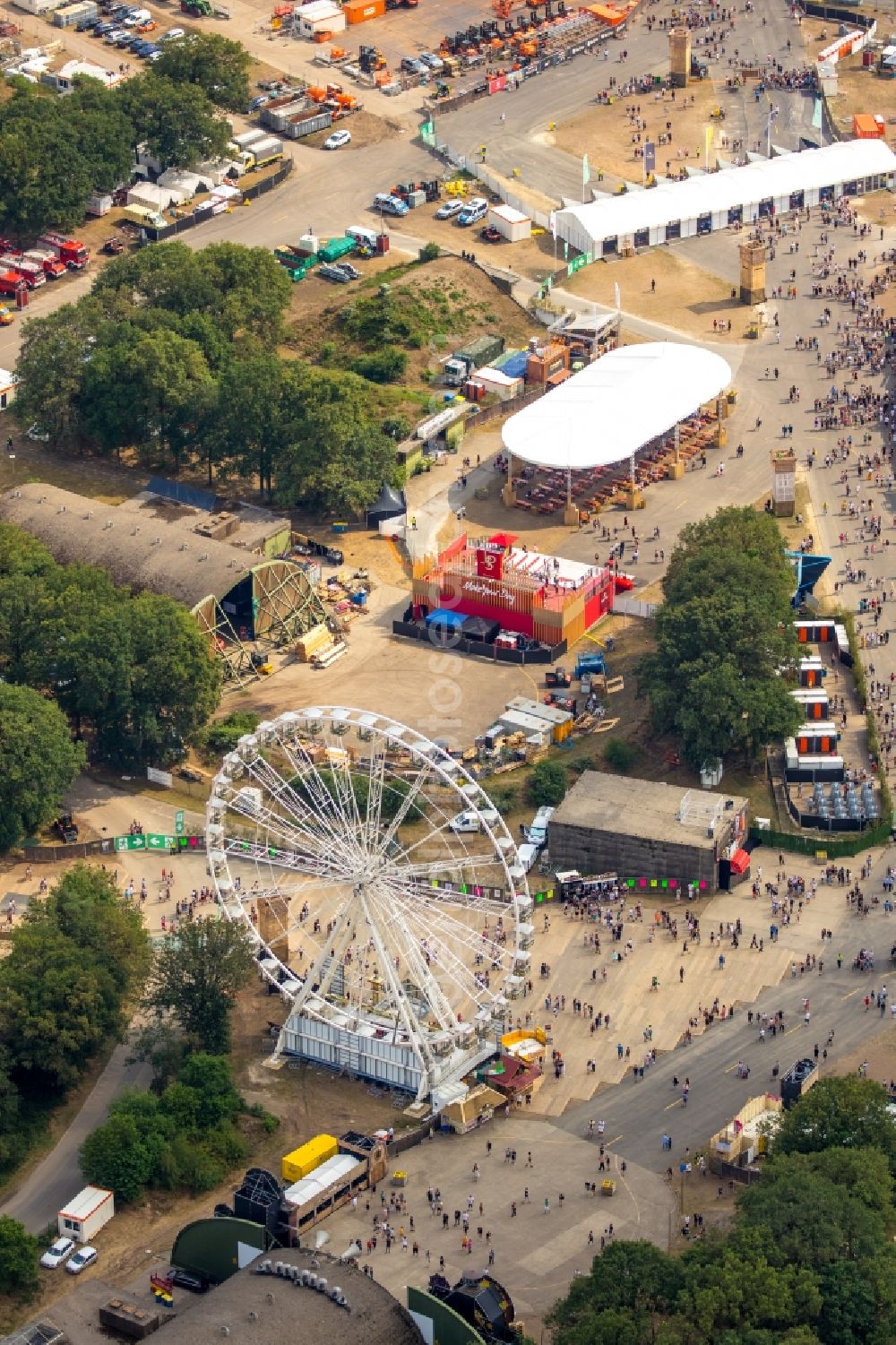 Aerial image Weeze - Participants in the PAROOKAVILLE - Electronic Music Festival music festival on the event concert area in Weeze in the state North Rhine-Westphalia, Germany