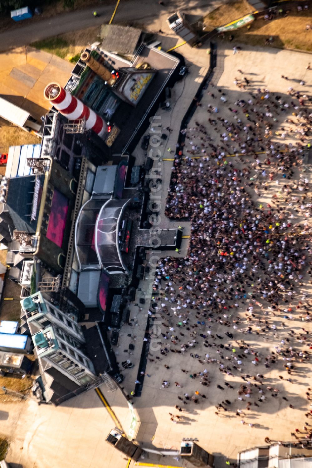 Aerial image Weeze - Participants in the PAROOKAVILLE - Electronic Music Festival music festival on the event concert area in Weeze in the state North Rhine-Westphalia, Germany