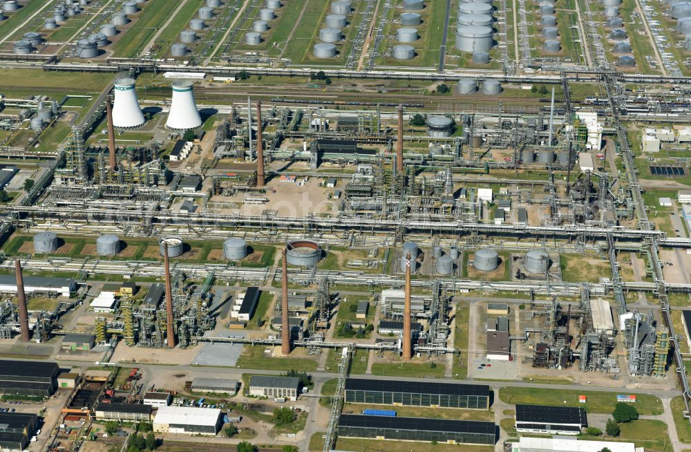 Aerial photograph Schwedt/Oder - Site of PCK Refinery GmbH, a petroleum processing plant in Schwedt / Oder in the northeast of the state of Brandenburg