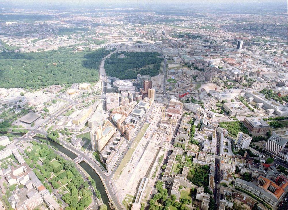 Berlin - Tiergarten from the bird's eye view: Gelände des Potsdamer Platzes in Berlin-Tiergarten - ein Objekt der HVB - Projekt GmbH.