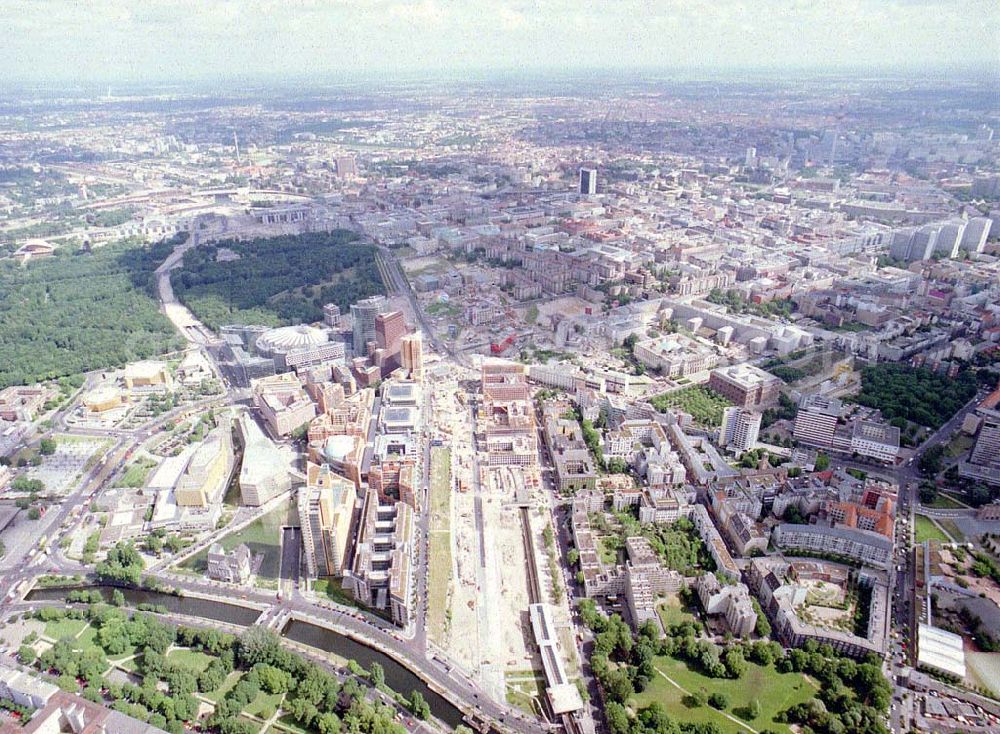 Aerial image Berlin - Tiergarten - Gelände des Potsdamer Platzes in Berlin-Tiergarten - ein Objekt der HVB - Projekt GmbH.