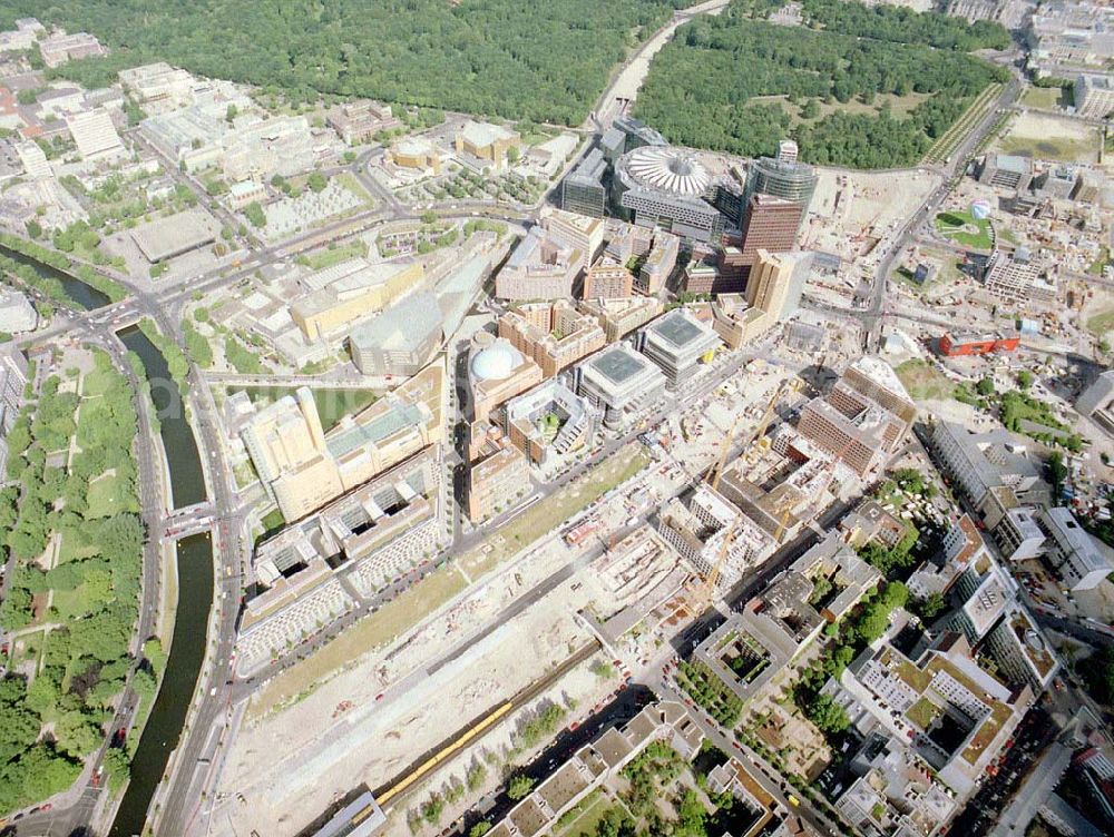 Berlin - Tiergarten from above - Gelände des Potsdamer Platzes in Berlin-Tiergarten - ein Objekt der HVB - Projekt GmbH.