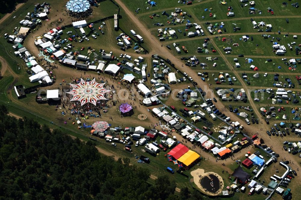 Aerial photograph Eldena - Participants in the Psychedelic Circus Festival - music festival on the event concert area in Eldena in the state Mecklenburg - Western Pomerania