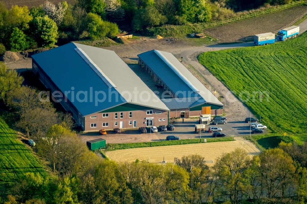 Aerial photograph Hamm - Premises of the horse riding club Reit- und Fahrverein Pelkum e.V. in the Pelkum part of Hamm in the state of North Rhine-Westphalia