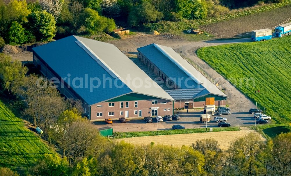 Aerial photograph Hamm - Premises of the horse riding club Reit- und Fahrverein Pelkum e.V. in the Pelkum part of Hamm in the state of North Rhine-Westphalia