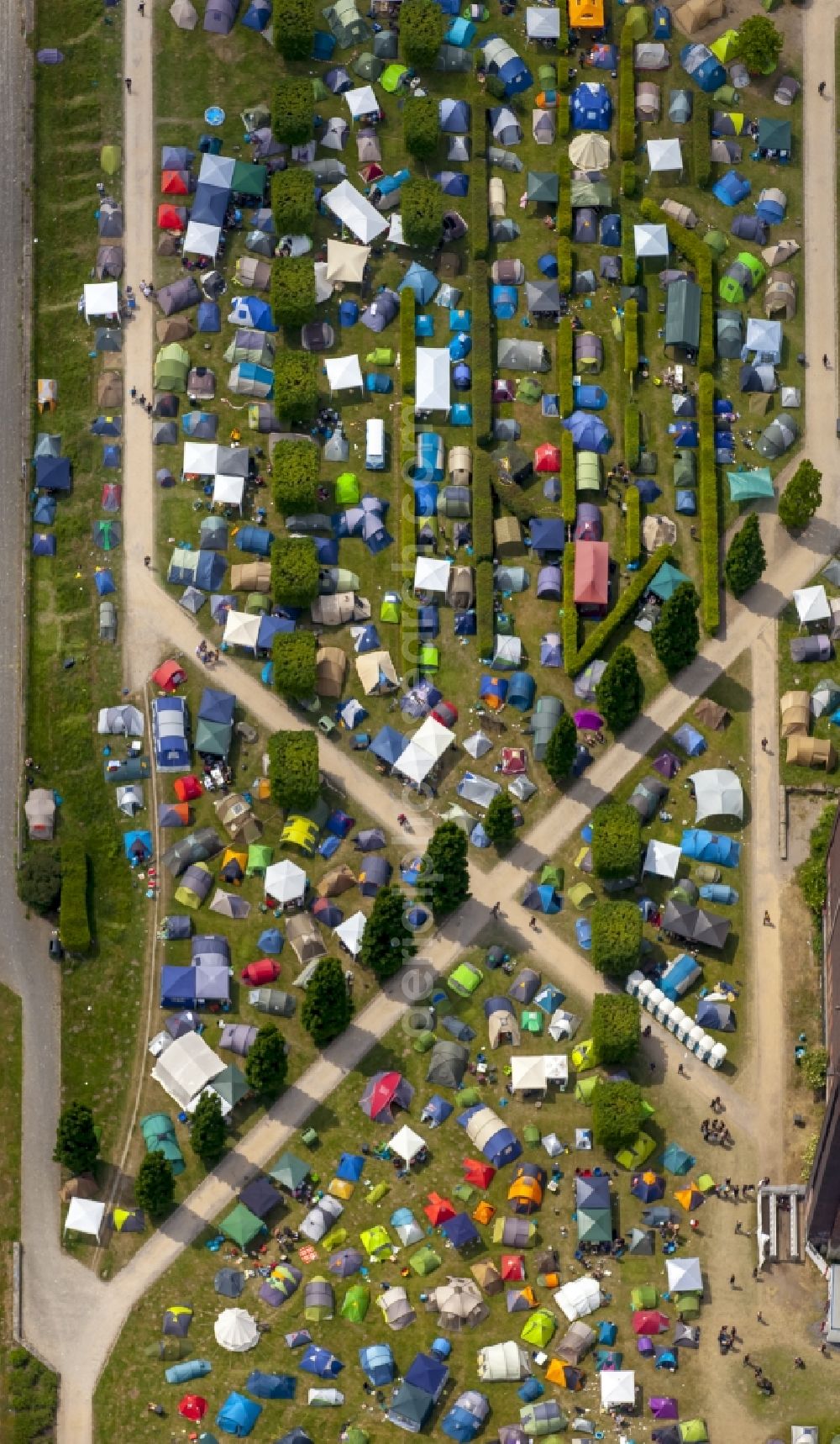 Aerial image Gelsenkirchen - Participants in the Rock Hard Festival 2015 in Gelsenkirchen in the state North Rhine-Westphalia