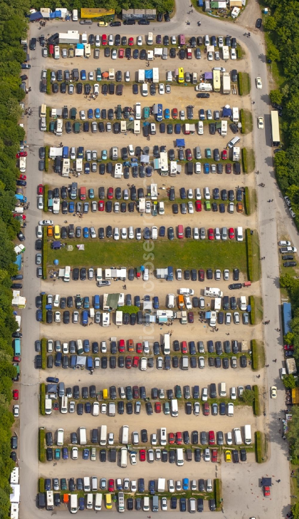 Aerial image Gelsenkirchen - Participants in the Rock Hard Festival 2015 in Gelsenkirchen in the state North Rhine-Westphalia