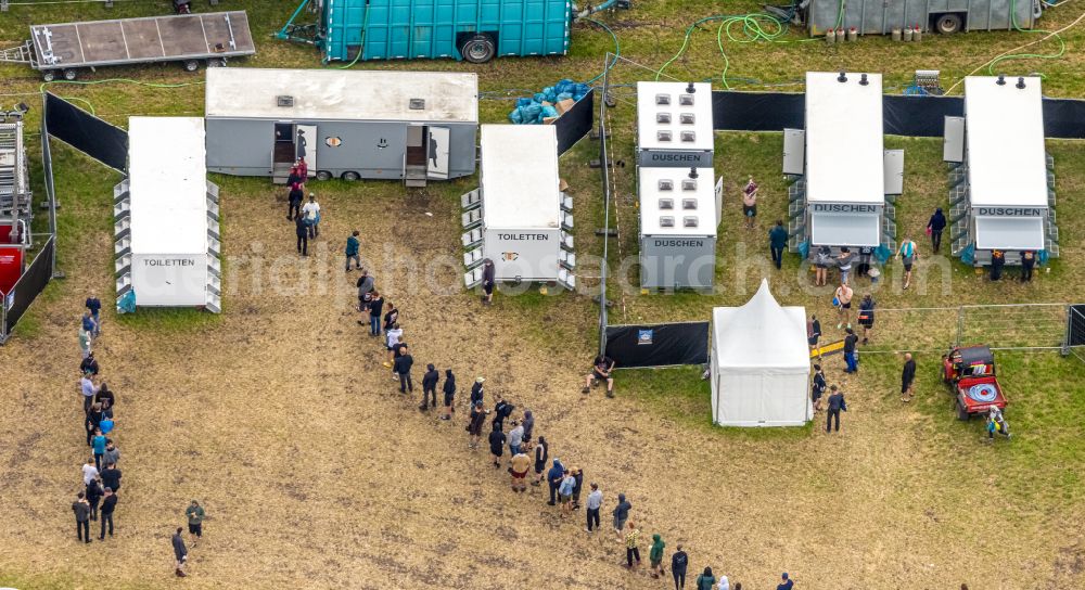 Hünxe from above - Participants of the Ruhrpott Rodeo Festival music festival on the event and concert grounds in Huenxe in the federal state of North Rhine-Westphalia, Germany