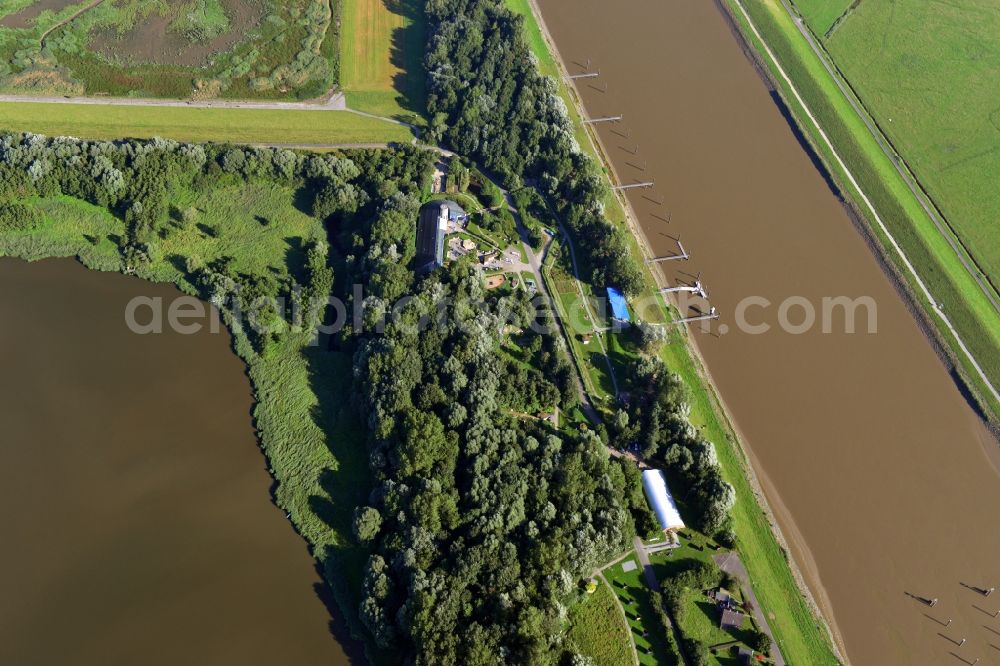 Balje from the bird's eye view: Site of the lock Neuenhof on the banks of Oste with the Natureum Niederelbe Balje in Lower Saxony