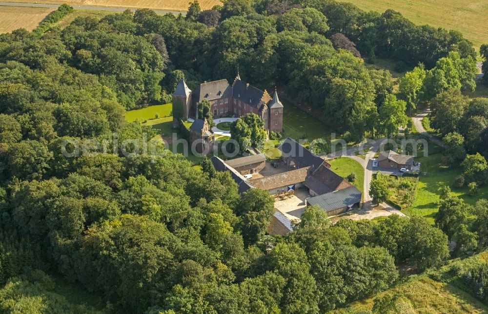 Wassenberg from above - Grounds of the castle at Elsum Wassenberg in North Rhine-Westphalia