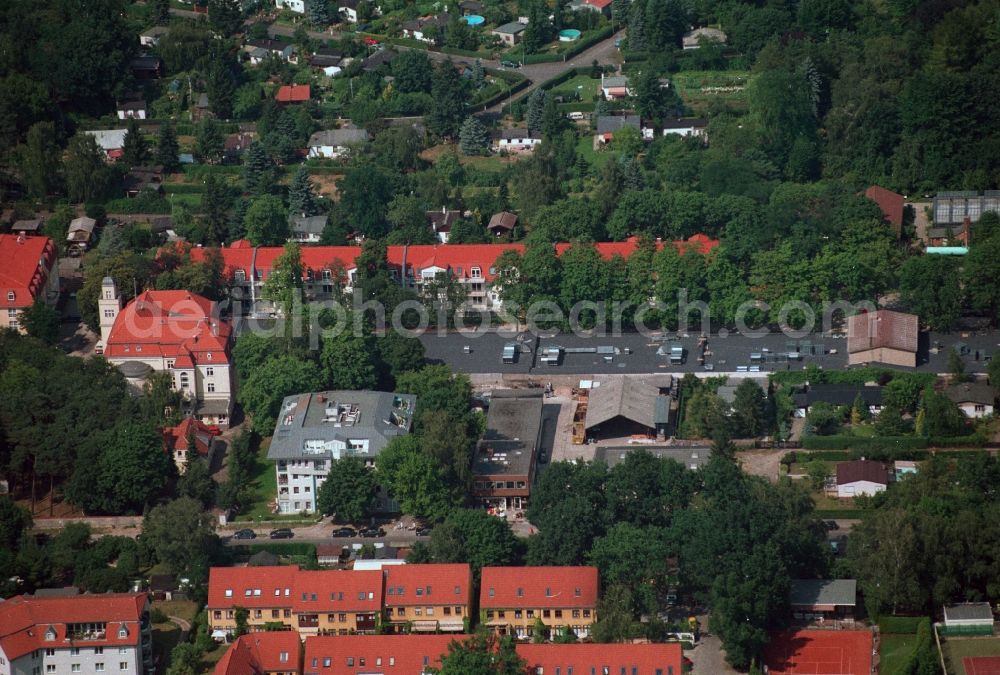 Berlin Spandau from the bird's eye view: Grounds of the school environment center, the former patrons of gardening school in Berlin - Spandau