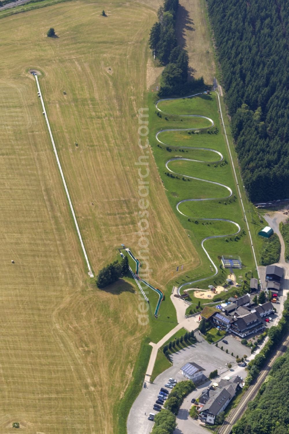 Willingen from the bird's eye view: Area of the toboggan run Willingen in Willingen in the district Waldeck-Frankenberg in Hessen