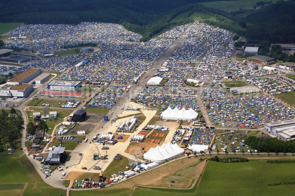 Aerial image Neuhausen ob Eck - Participants in the Southside Music Festival with camping - tents and caravans on the event concert site of the airfield on street Take-Off Gewerbepark in Neuhausen ob Eck in the state Baden-Wuerttemberg, Germany