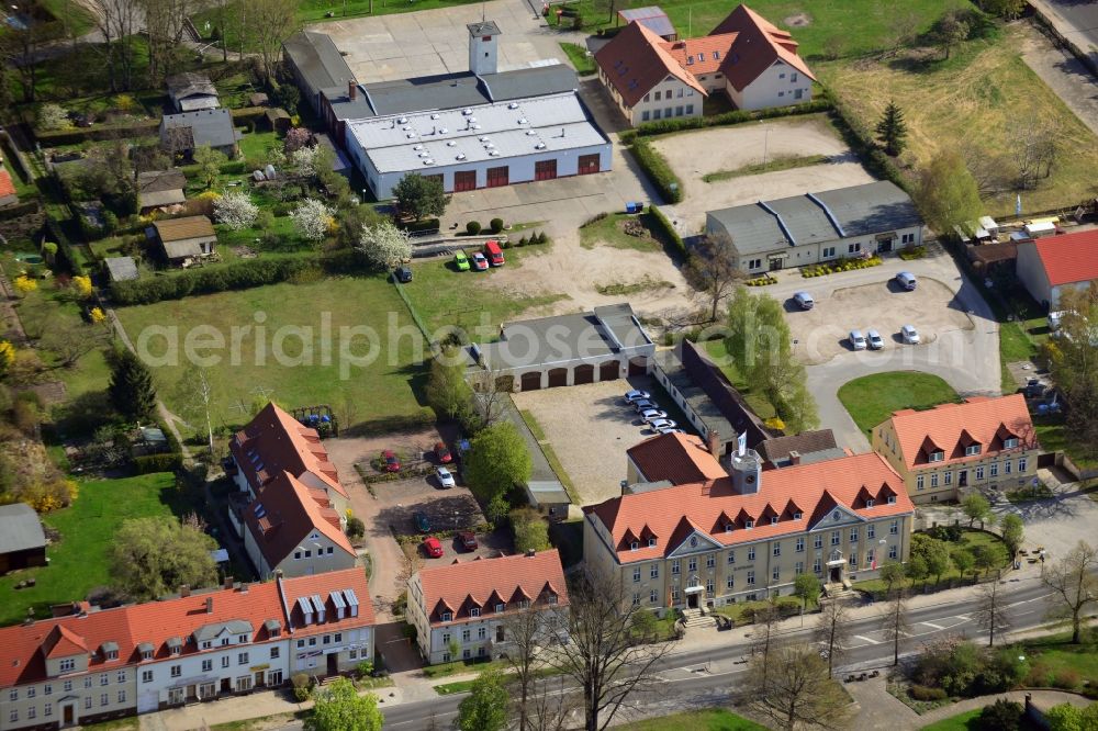 Aerial photograph Falkensee - Site of the city council and the fire at the town hall on the Falkenhagener street in Falkensee in Brandenburg