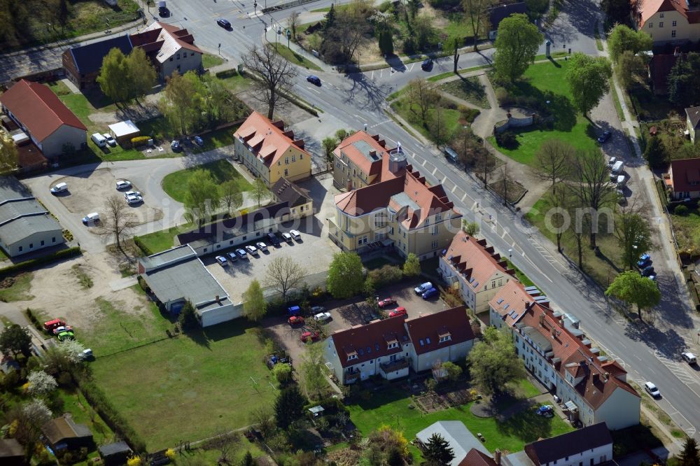 Aerial photograph Falkensee - Site of the city council and the fire at the town hall on the Falkenhagener street in Falkensee in Brandenburg