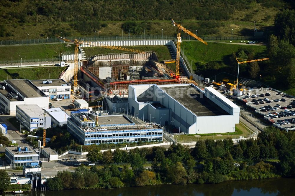 Aerial image Geesthacht - Site of the decommissioned nuclear power plant Kruemmel on the banks of the Elbe River, right on the Geesthacht district Kruemmel in Schleswig-Holstein