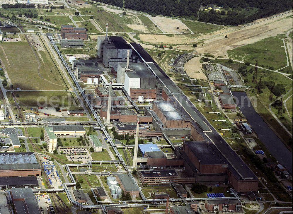 Lubmin from the bird's eye view: Blick auf das Gelände des stillgelegten KKW Kernkraftwerk Lubmin. View of the site of the decommissioned nuclear power plant Lubmin.