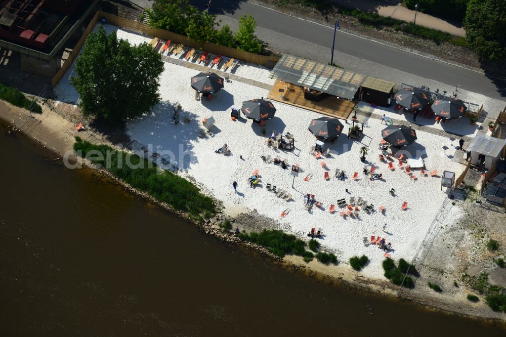 Aerial image Magdeburg - Site of the beach on the banks of the Elbe in Magdeburg Magdeburg in Saxony-Anhalt