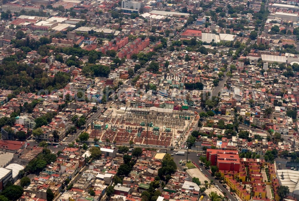 Ciudad de Mexico from the bird's eye view: Site of the substation for voltage conversion and electrical power supply CFE S.E. JAMAICA in Ciudad de Mexico in Mexico