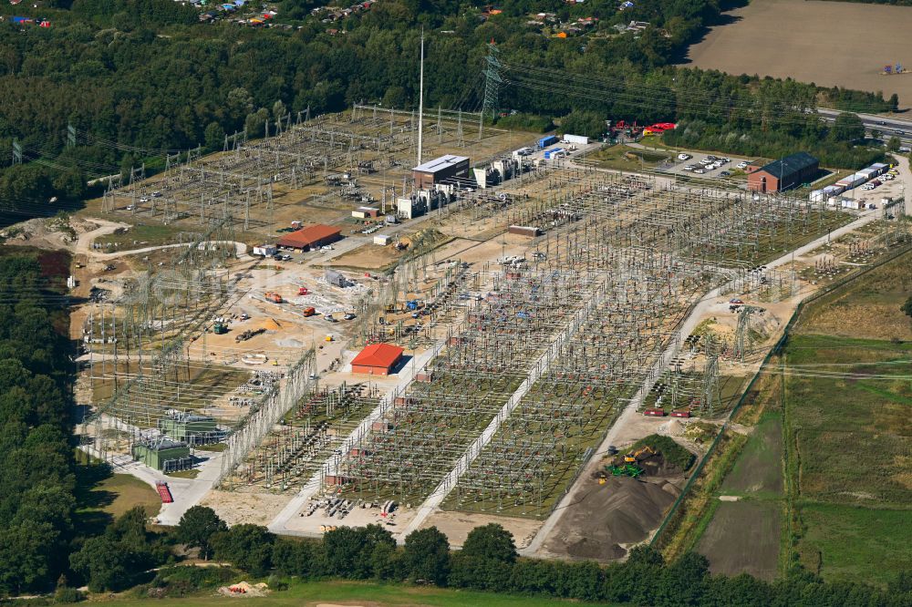 Hamburg from above - Site of the substation for voltage conversion and electrical power supply on Hegenredder in the district Billstedt in Hamburg, Germany