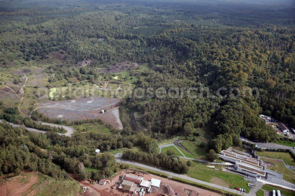 Aerial photograph Messel - Grounds of the UNESCO World Heritage Messel with the newly built visitor and information center designed by Landau + kindelbacher architects - interior designers in the state of Hesse