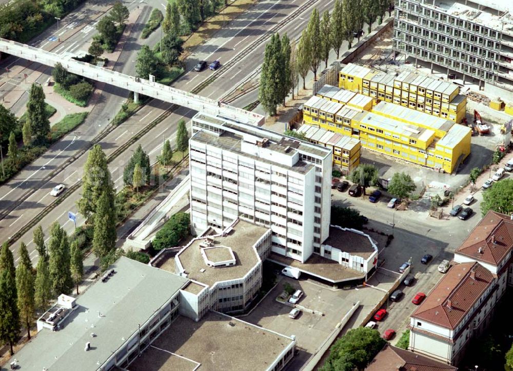 Aerial photograph Frankfurt am Main - Gelände der Union-Druckerei an der Theodor-Heuss-Allee 90-98 in Frankfurt / Main.