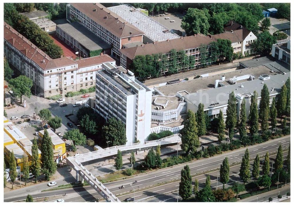 Frankfurt am Main from the bird's eye view: Gelände der Union-Druckerei an der Theodor-Heuss-Allee 90-98 in Frankfurt / Main.