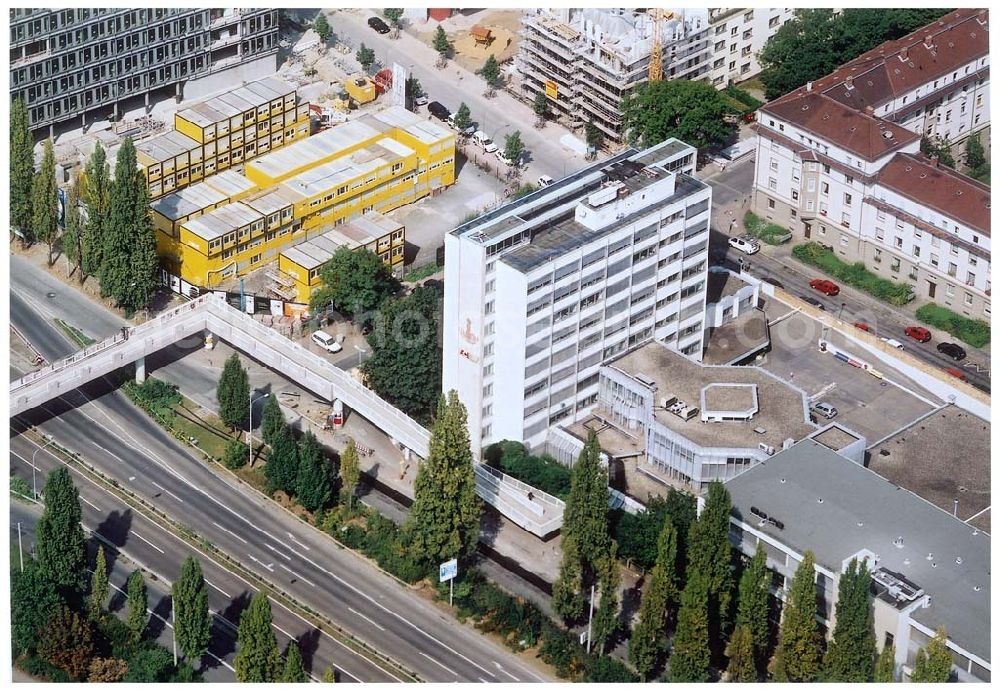 Aerial image Frankfurt am Main - Gelände der Union-Druckerei an der Theodor-Heuss-Allee 90-98 in Frankfurt / Main. 07.09.02