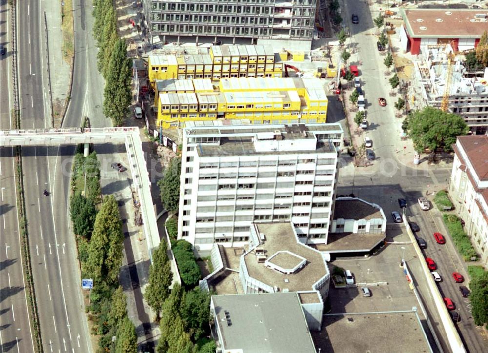 Aerial photograph Frankfurt am Main - Gelände der Union-Druckerei an der Theodor-Heuss-Allee 90-98 in Frankfurt / Main.