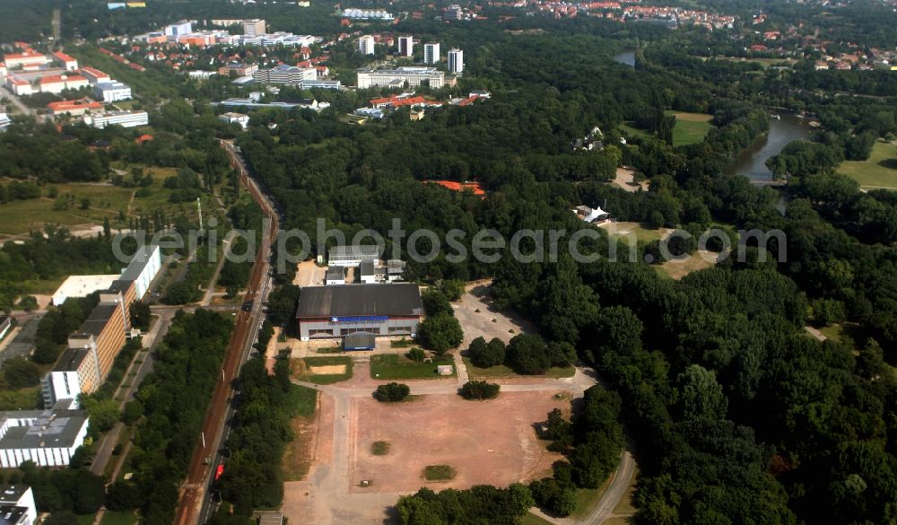 Halle ( Saale ) from the bird's eye view: Site of the event hall and ice rink Volksbank Arena on Gimritzer dam in Halle (Saale) in Saxony-Anhalt