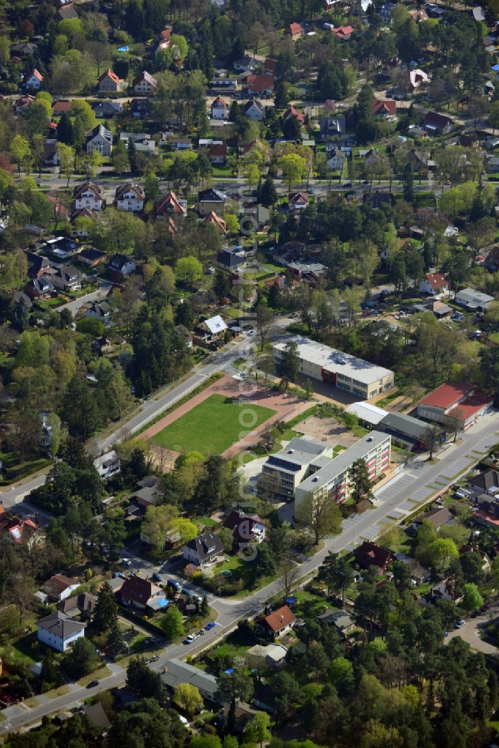 Falkensee from above - Grounds of Vicco von Bülow school and TSV Gymnastics and Sports Association club Falkensee in Falkensee in Brandenburg