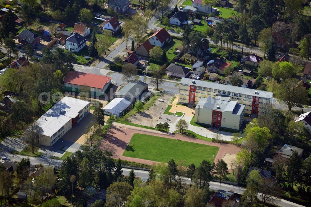 Aerial image Falkensee - Grounds of Vicco von Bülow school and TSV Gymnastics and Sports Association club Falkensee in Falkensee in Brandenburg