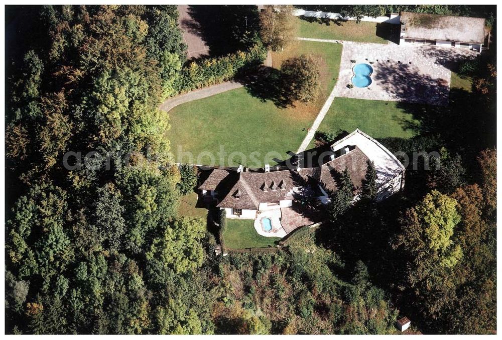 Aerial photograph Freilassing / Bayern - Gelände der Villa Zeller der Unternehmensgruppe MAX AICHER in Freilassing.