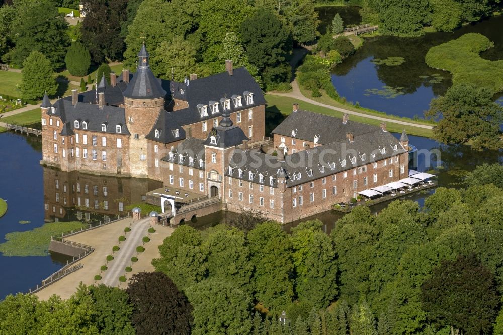 Aerial image Isselburg - Grounds of the moated castle Anhalt near Isselburg in North Rhine-Westphalia