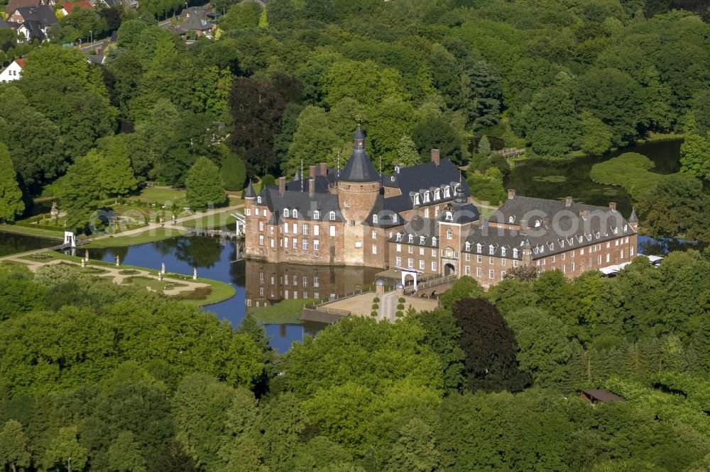 Isselburg from the bird's eye view: Grounds of the moated castle Anhalt near Isselburg in North Rhine-Westphalia