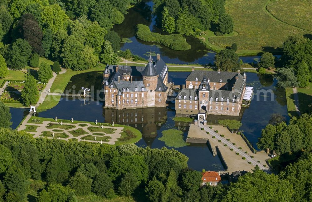 Aerial image Isselburg - Grounds of the moated castle Anhalt near Isselburg in North Rhine-Westphalia