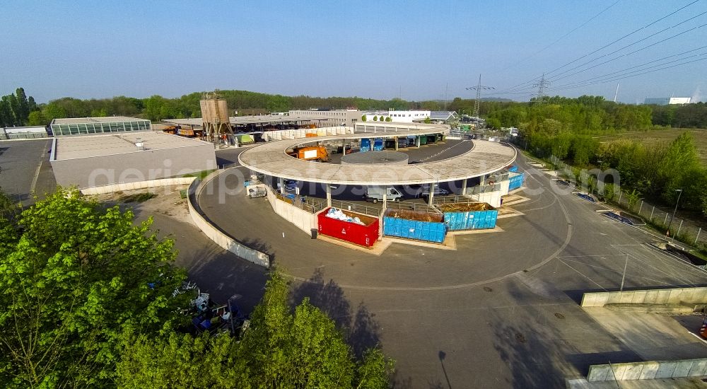 Aerial photograph Marl - Site of the ZBH Central depot Marl with recycling in urban yard Brassertstrasse in Marl in North Rhine-Westphalia