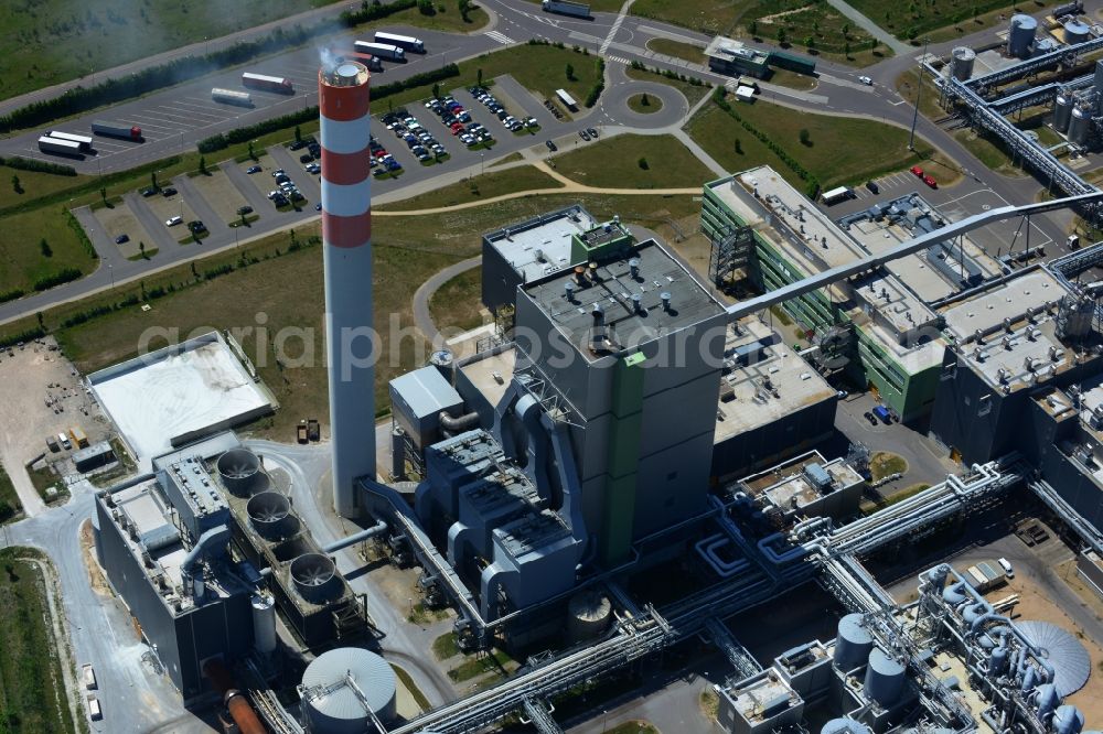 Aerial photograph Arneburg - Compound of the cellulose factory Zellstoff Stendal in the industrial park of Altmark in Arneburg in the state Saxony-Anhalt. The company is the largest producer of NBSK (Northern Bleached Softwood Kraft) cellulose in Europe. The compound includes chimneys, funnels, silos and other technical equipment