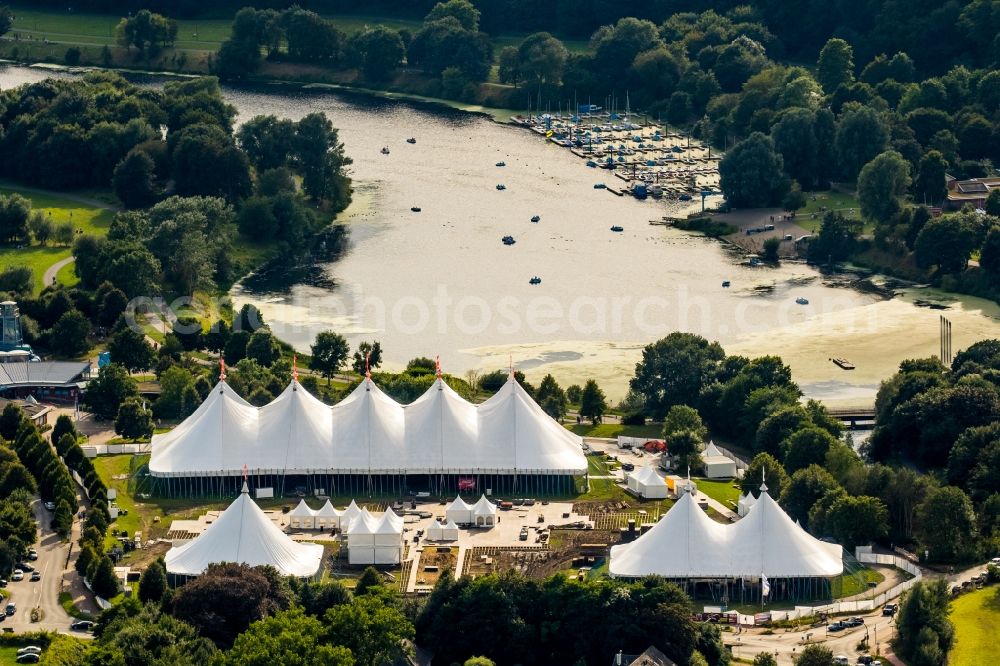 Aerial photograph Witten - Participants in the ZELTFESTIVAL RUHR music festival on the event concert area in the district Heven in Witten in the state North Rhine-Westphalia, Germany